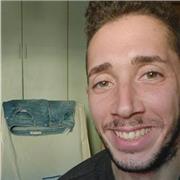 Sono un ragazzo diplomato,volentieroso di aiutare chiunque abbia bisogno di lezioni sulle materie umanistiche, quindi Storia, Italiano. Sono disponibile sia online che di presenza